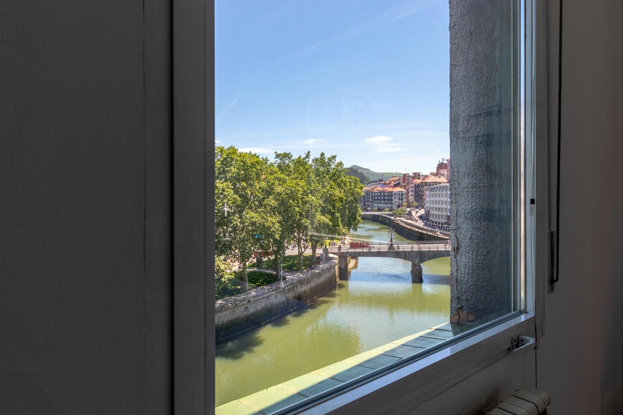 Apartamento Con Vistas A La Ria Билбао Екстериор снимка