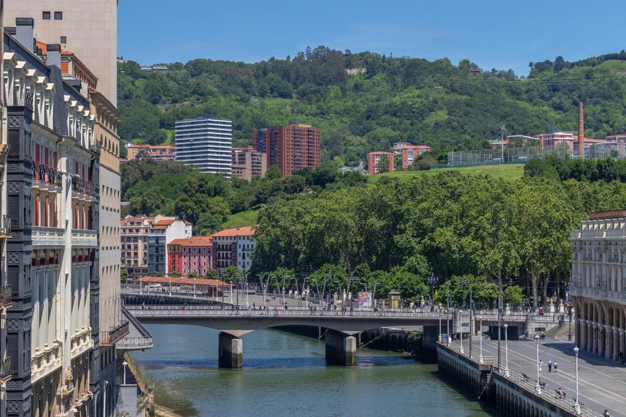 Apartamento Con Vistas A La Ria Билбао Екстериор снимка