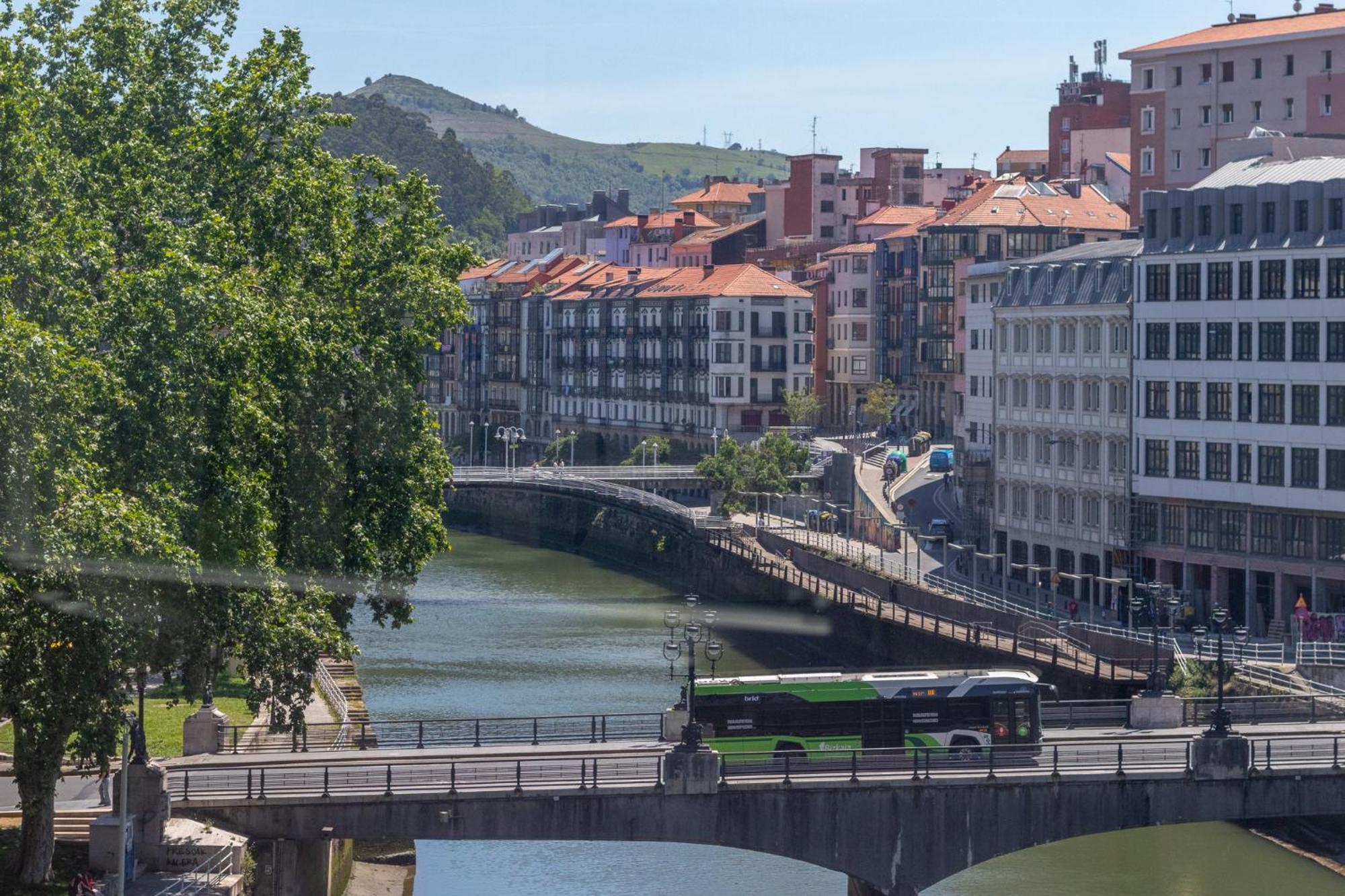 Apartamento Con Vistas A La Ria Билбао Екстериор снимка