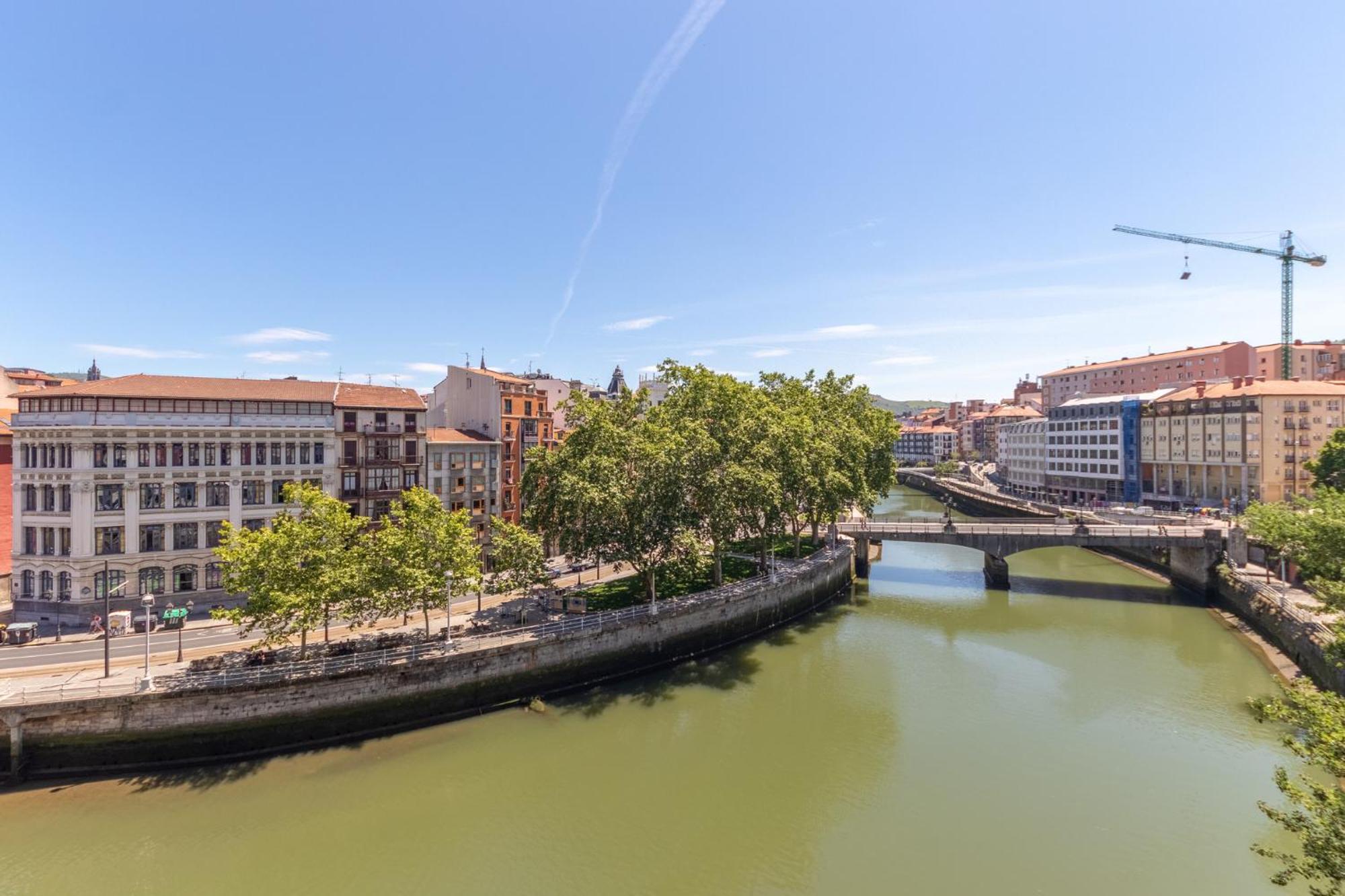 Apartamento Con Vistas A La Ria Билбао Екстериор снимка